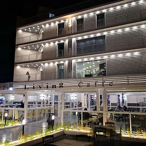 Living 2*, Casoria Italia