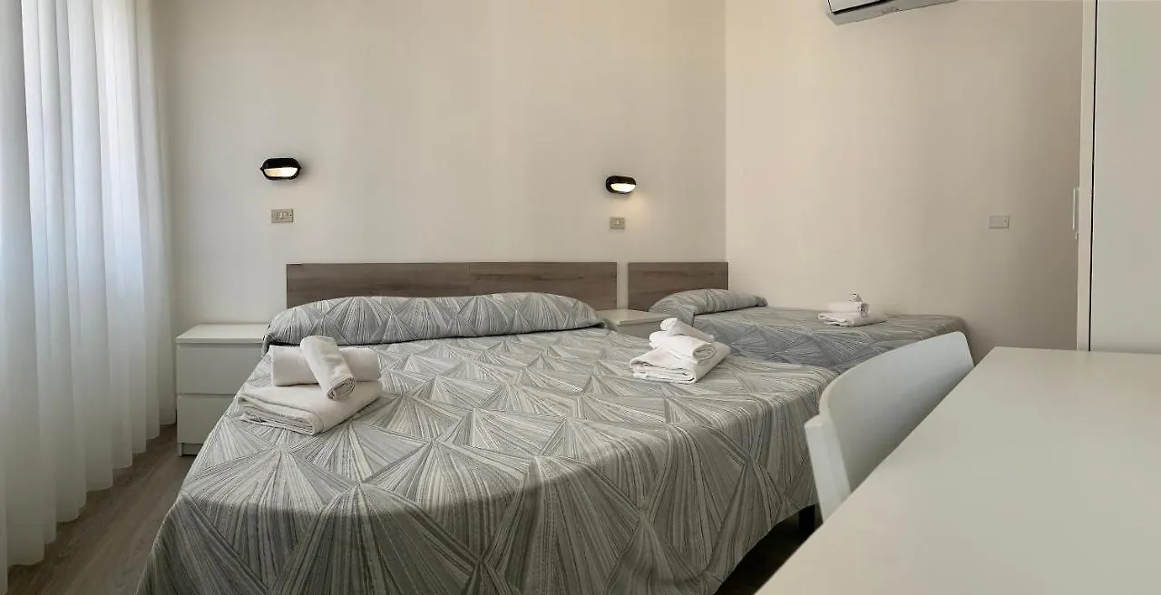 Hotel Laika Rimini 2*,